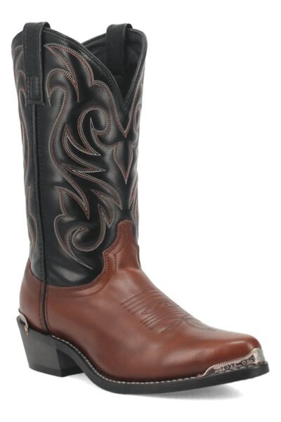 ABOUT THE NASHVILLE Step up your style with the Nashville boot. This two-toned looker is made with a peanut crunch leather foot. Complete with a black leather-like shaft that's detailed in traditional western stitching and a silver toe and heel rand. Also comes with a Comfort Cushion insole. DETAILS Shaft Manmade Shaft Height 12" Circumference 14" Heel Cowboy Toe Narrow Outsole Rubber Oil Resistant N Slip Resistant N Heel Height 1 1/4" Disponible en número 7,8,9,10,11,12,13 Precio $179.99