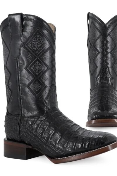 Descubre nuestras exclusivas botas vaqueras de calidad excepcional. Hechas de auténtica piel de caimán de acabado brillante y con un curtido fino de las mejores tenerías internacionales.