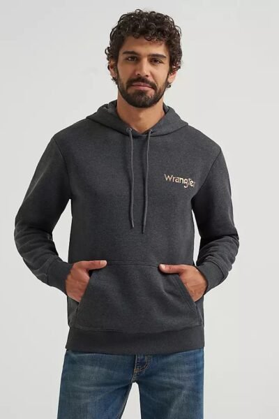 This Wrangler®️ logo hoodie is made of a comfy cotton blend for optimum